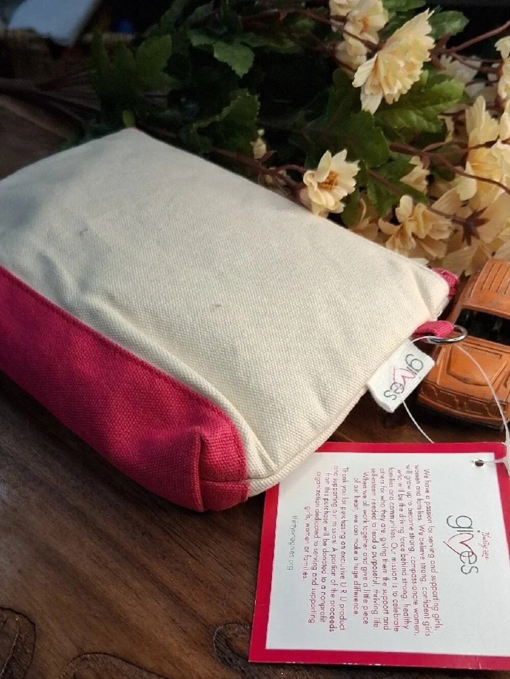 Thirty-one Cream and Pink Cosmetic Bag